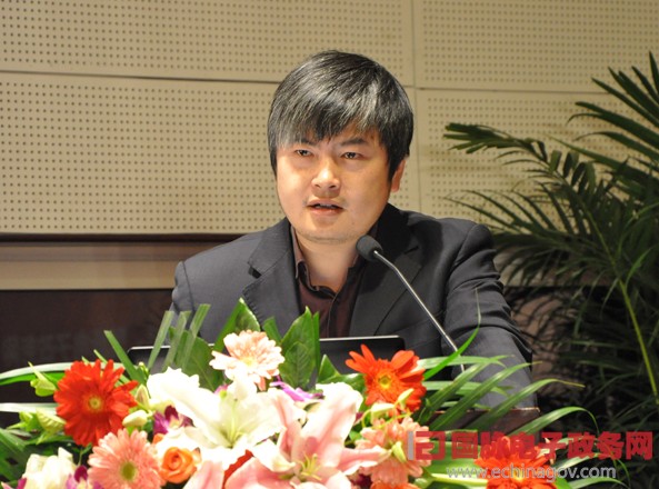 钱晨：大数据时代下政府网站群建设策略研讨