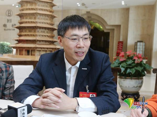 全国人大代表、浪潮集团董事长兼党组书记孙丕恕接受记者采访孙丕恕供图