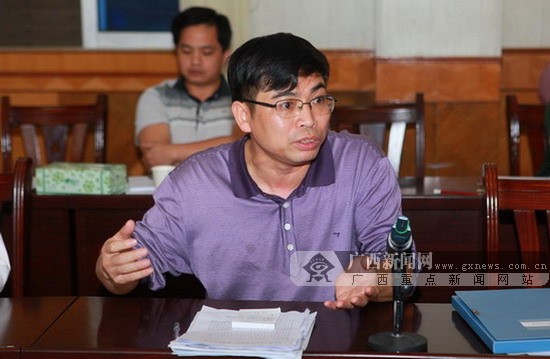 大新住建局开展网络问政活动 当场处理网友问题