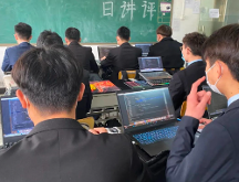 八维教育注重感恩教育 帮助学子成就自我