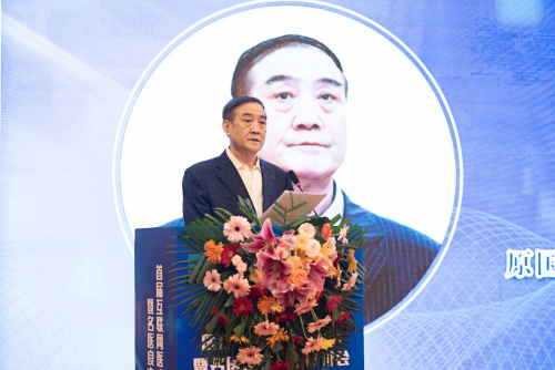 中国民族医药学会会长、原国家中医药管理局医政司司长许志仁