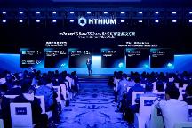 为全天候绿电而生，海辰储能发布全球首个原生8小时长时储能解决方案